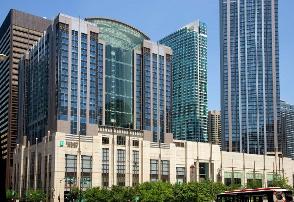 Embassy Suites by Hilton Chicago Magnificent Mile image 7